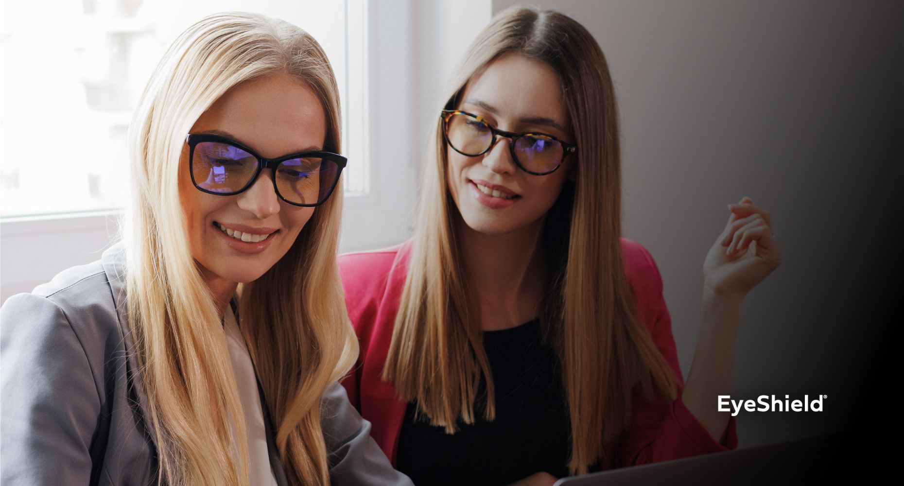 Okulary do komputera – jaki filtr światła niebieskiego wybrać?